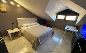 Tranquillo E Luminoso Mansardato Con Ascensore